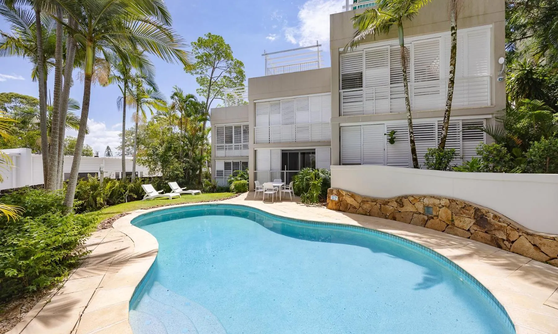 The Sunroom On Noosa Hill With Rooftop