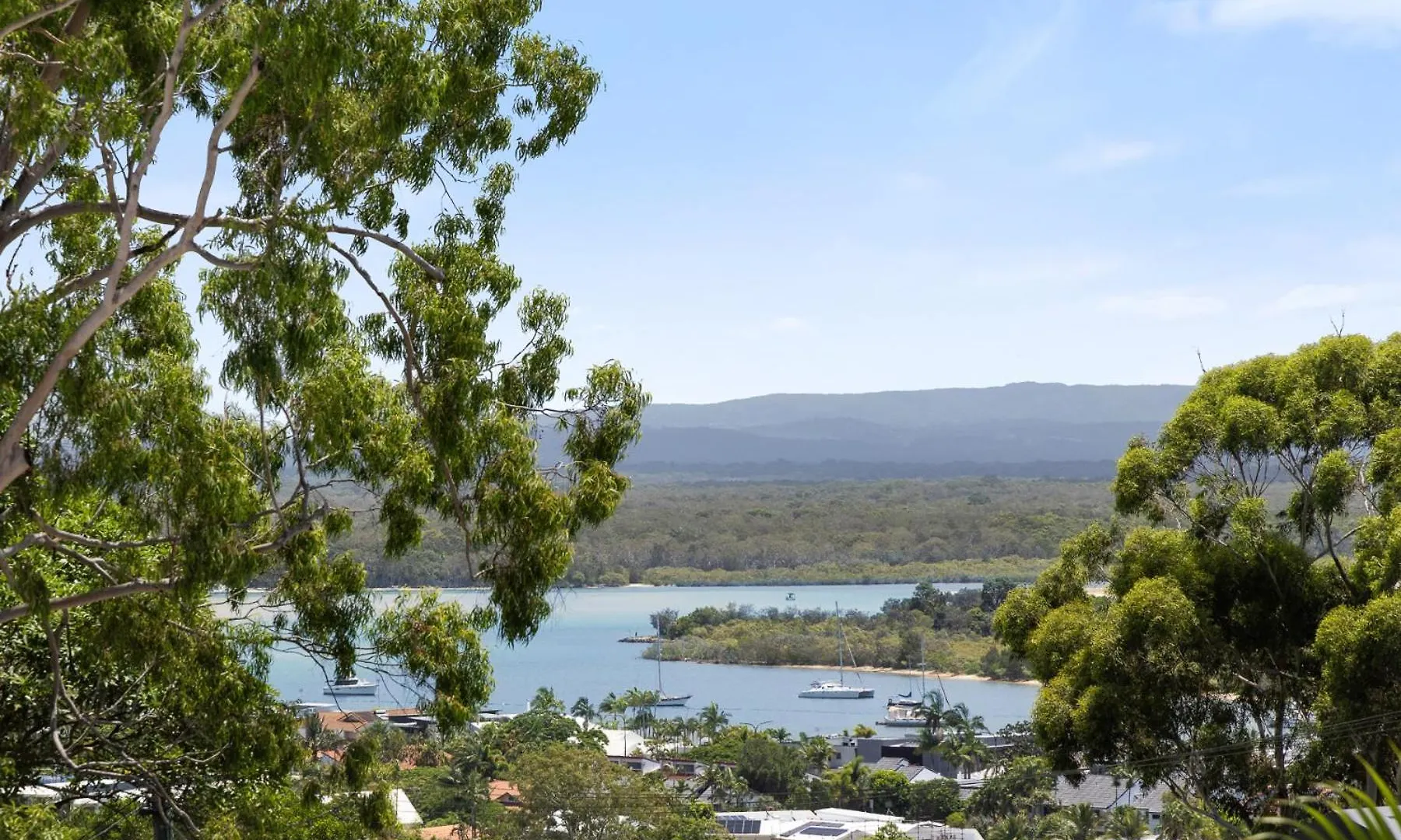 Apartment The Sunroom On Noosa Hill With Rooftop Australia