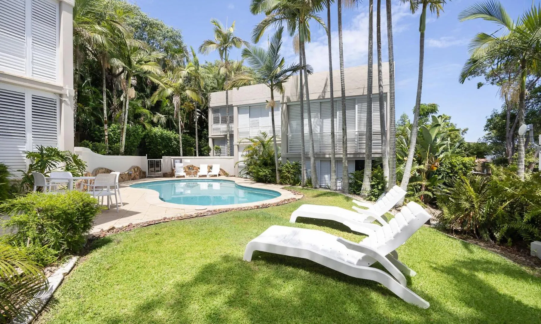 Apartment The Sunroom On Noosa Hill With Rooftop