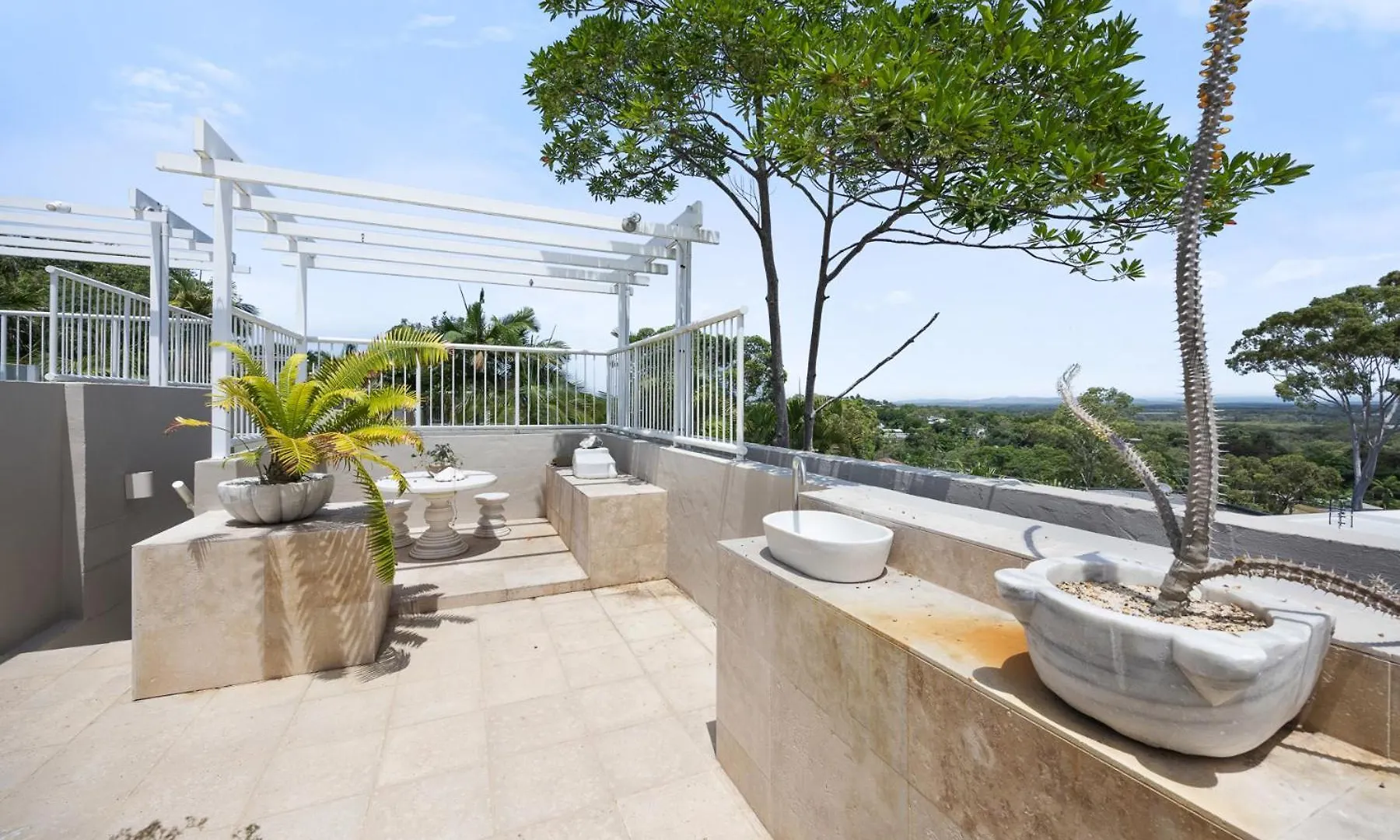 The Sunroom On Noosa Hill With Rooftop 0*, Noosa Heads Australia